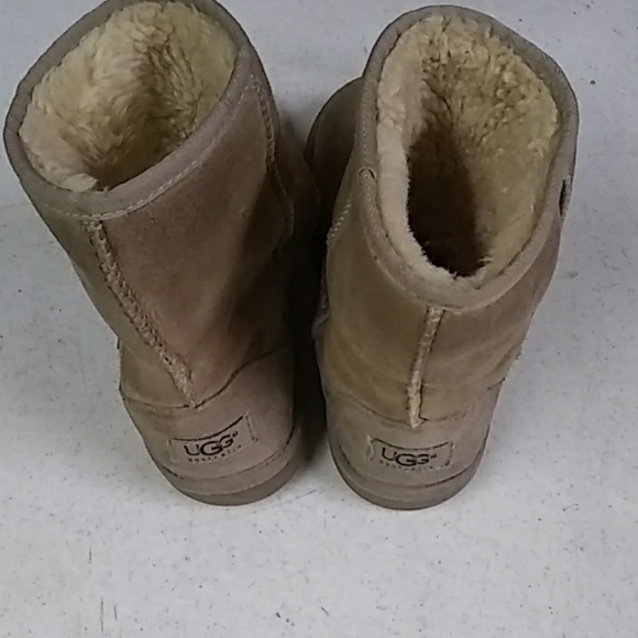 Boots - Picture 2 of 4